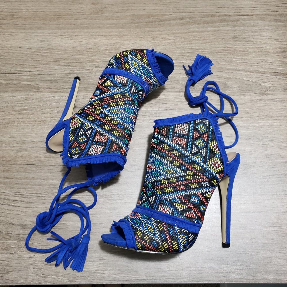 Shoe dazzle tribal blue heels